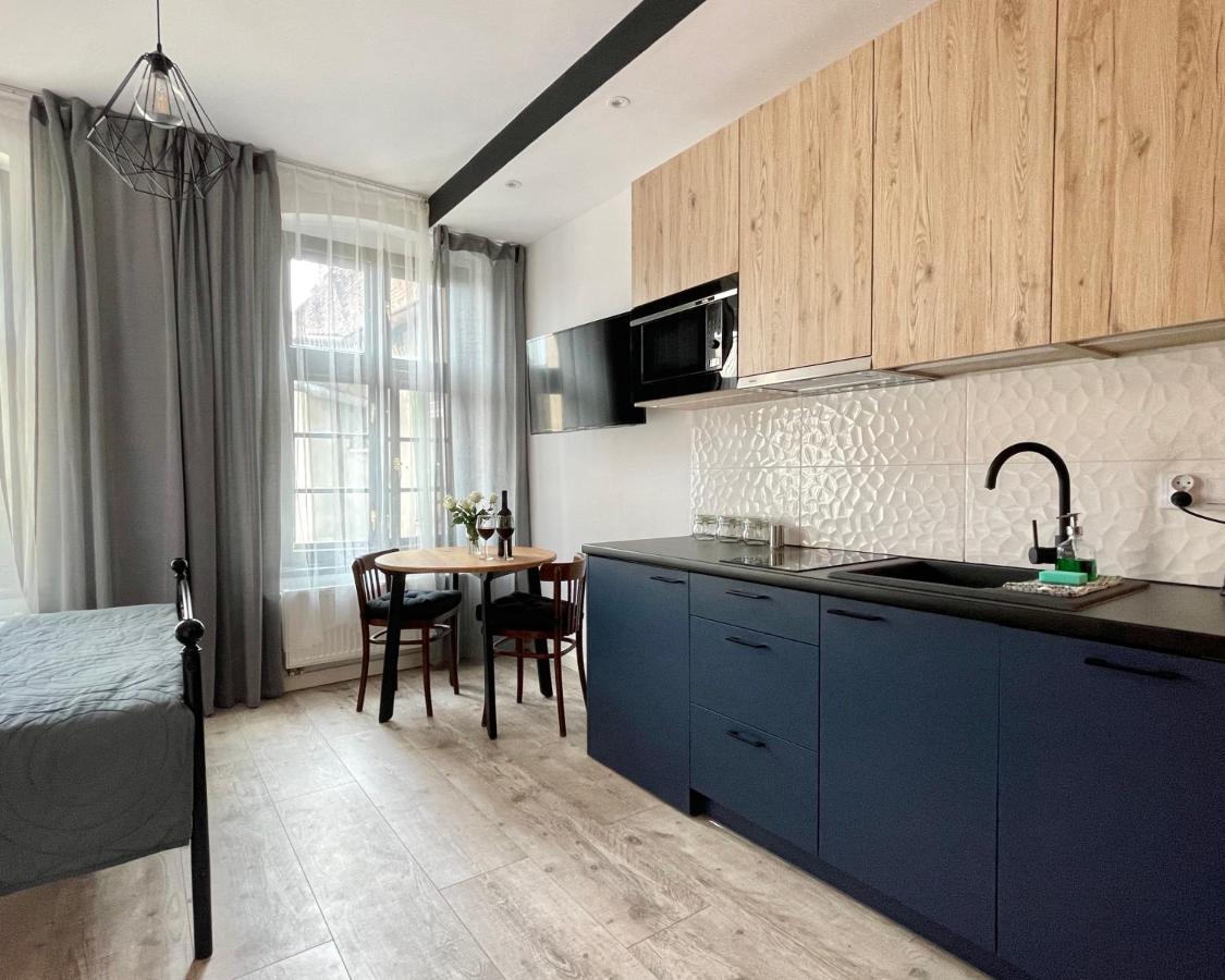 Copernicus Street Apartment - Broken Flowers And Twin Peaks Торунь Экстерьер фото